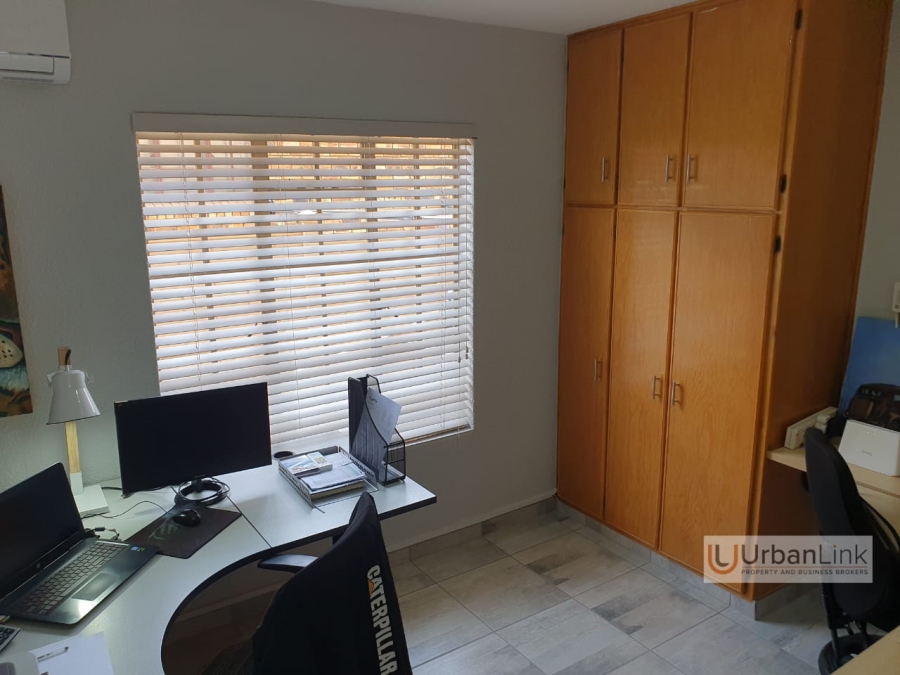 3 Bedroom Property for Sale in Safari Gardens North West